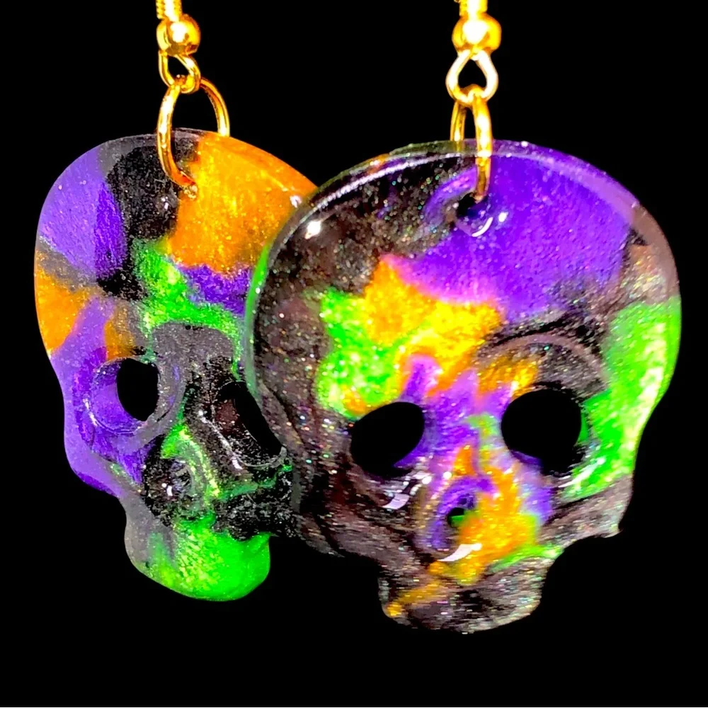 Handcrafted Halloween Skull Jewelry Mardi Gras Color Pierced Dangle Earrings NEW - Picture 4 of 4